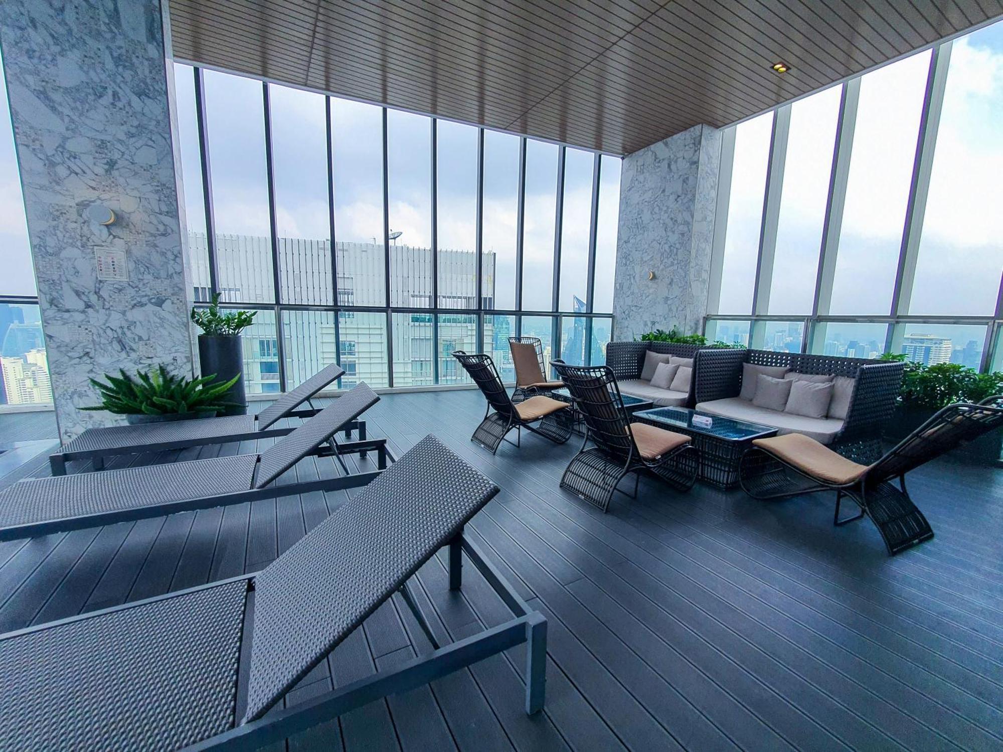 Hampton Residence Next To Emporium Bangkok Exterior photo